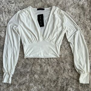 NWT White V-Neck Long Sleeve Blouse
